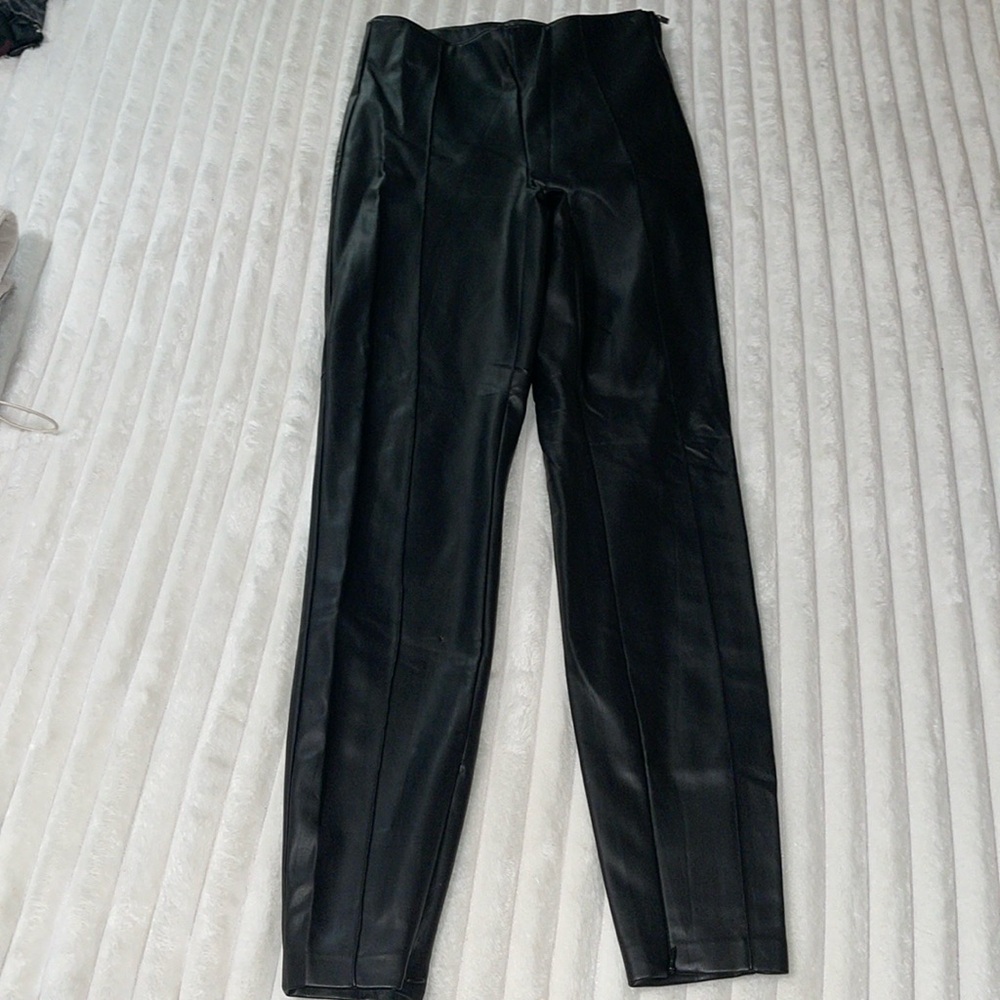 Zara Black High-Waisted Pants
